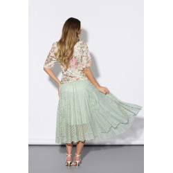 Koronkowa spódnica midi w stylu boho