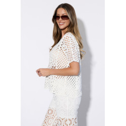 Ażurowa bluzka z motywem kwiatowym