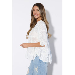 Bluzka boho z haftem i dzwonkowymi rękawami