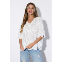 Bluzka boho z haftem i dzwonkowymi rękawami