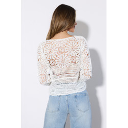 Krótka bluzka ażurowa w stylu boho