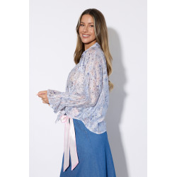 Kwiatowa koszula z wiązaniem i falbanami na rękawach