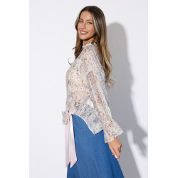 Kwiatowa koszula z wiązaniem i falbanami na rękawach