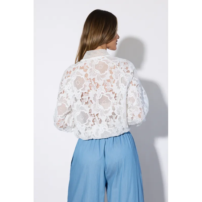 Koronkowa bluza w kwiatowy wzór ze ściągaczami