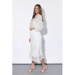 Długa spódnica z haftem i ozdobnym dołem