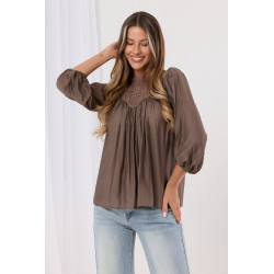 Bluzka w stylu boho z ażurowymi wstawkami