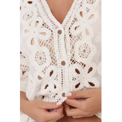 Ażurowa bluzka typu crop kwiatowym motywem