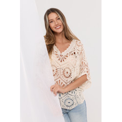 Ażurowa bluzka boho z kwiatowym motywem