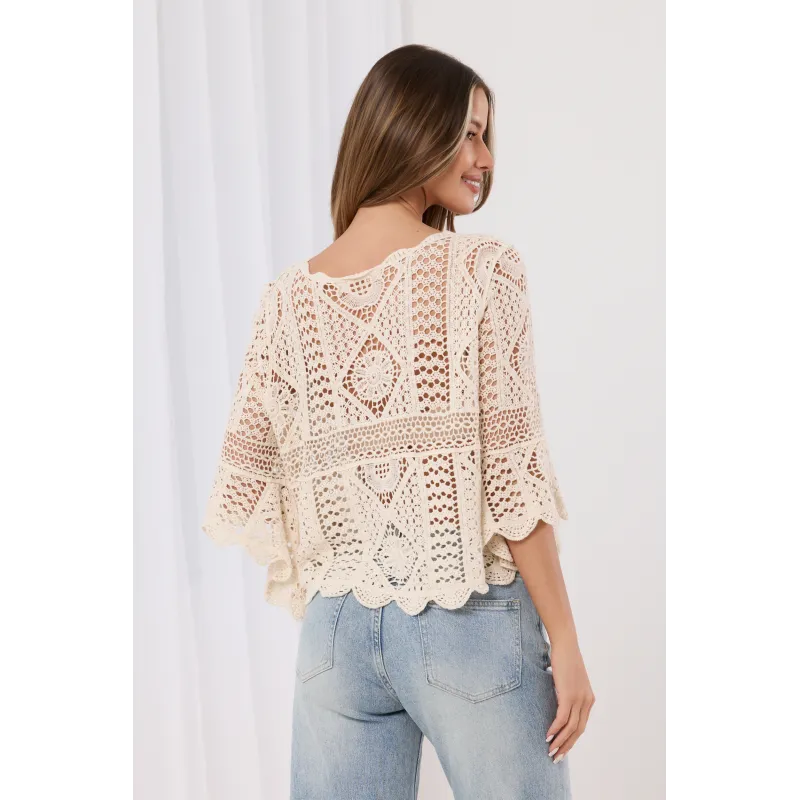 Koronkowa bluzka boho z szerokimi rękawami