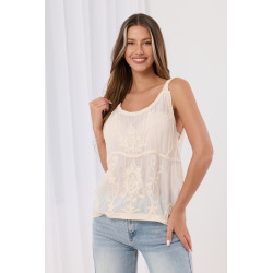 Top boho z haftem i ozdobną gipiurą