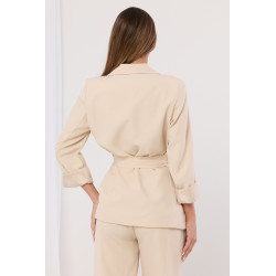 Marynarka oversize z paskiem i podwiniętymi rękawami