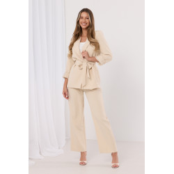 Marynarka oversize z paskiem i podwiniętymi rękawami