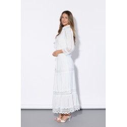 Komplet z ażurowym haftem i koronką