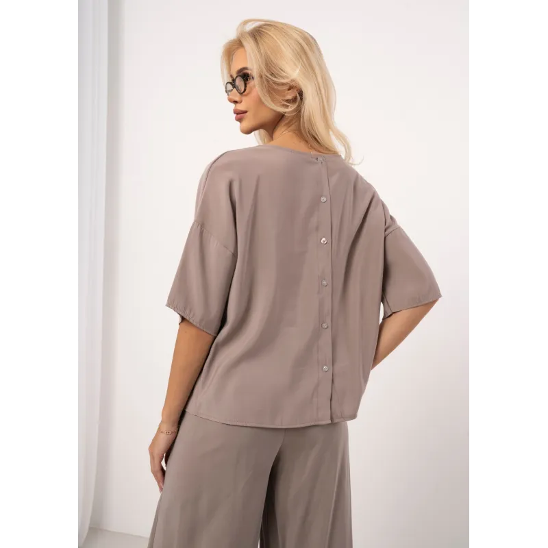 Bluzka oversize z guzikami na plecach