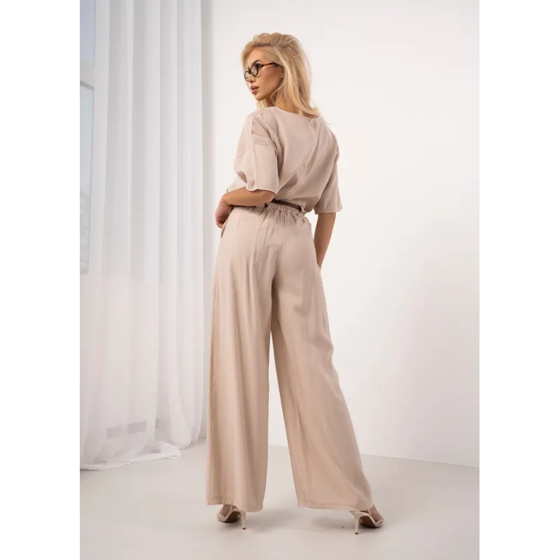 Spodnie z szerokimi nogawkami i zakładkami