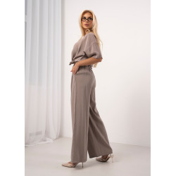 Spodnie z szerokimi nogawkami i zakładkami