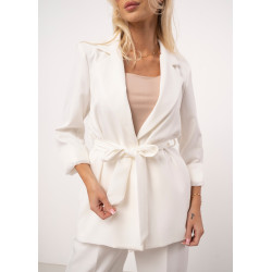 Marynarka oversize z paskiem i podwiniętymi rękawami