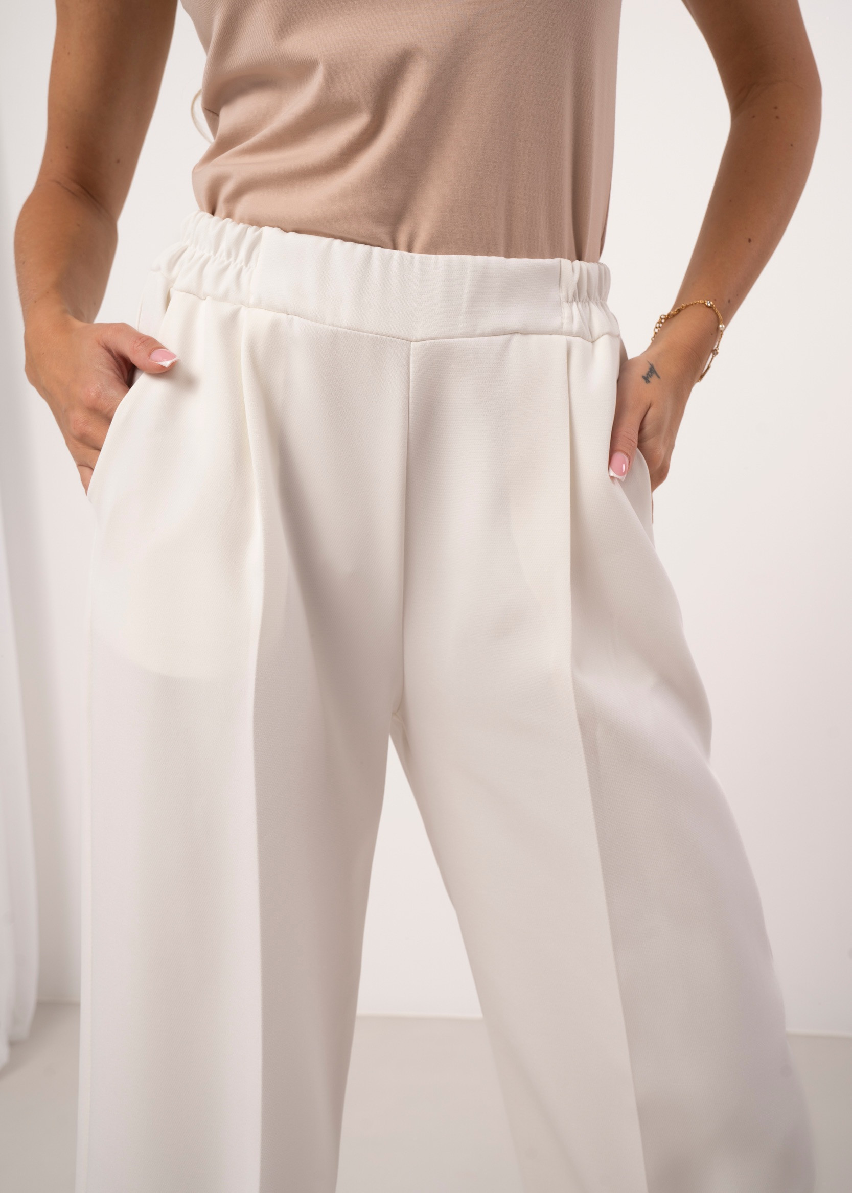 Szerokie spodnie z elastycznym pasem