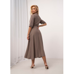 Kopertowa sukienka midi z wiązaniem w talii