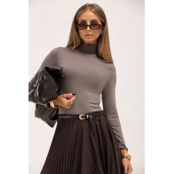 BLUZKA Z ELASTYCZNEJ DZIANINY Z FAKTUROWANYM GOLFEM