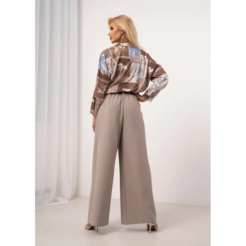 Spodnie typu palazzo z zakładkami i paskiem