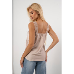 Satynowy top bieliźniany z koronkowym dekoltem