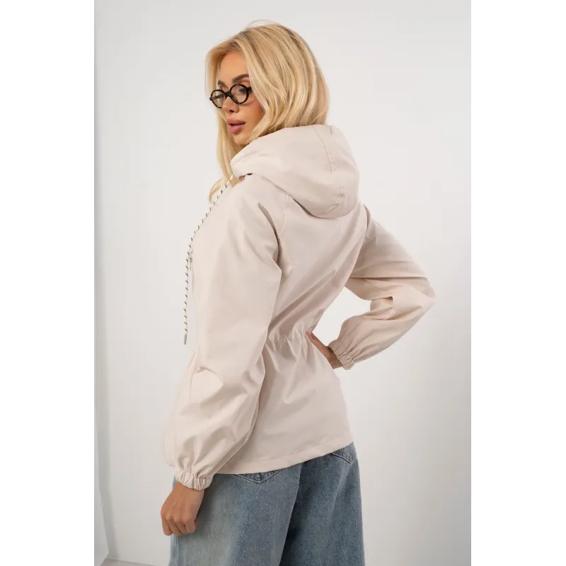 Kurtka przejściowa z kapturem i regulacją w talii