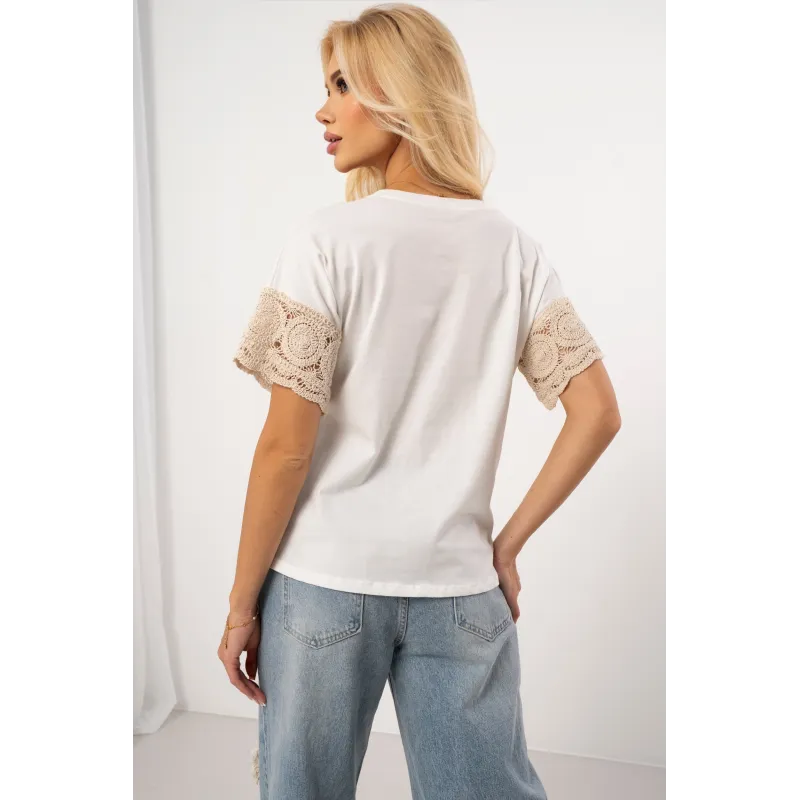 Bluzka boho z szydełkowym detalem i koronką