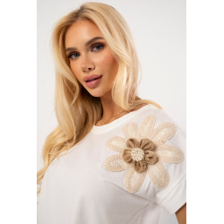 Bluzka z ozdobnym kwiatem 3D i szydełkowym detalem