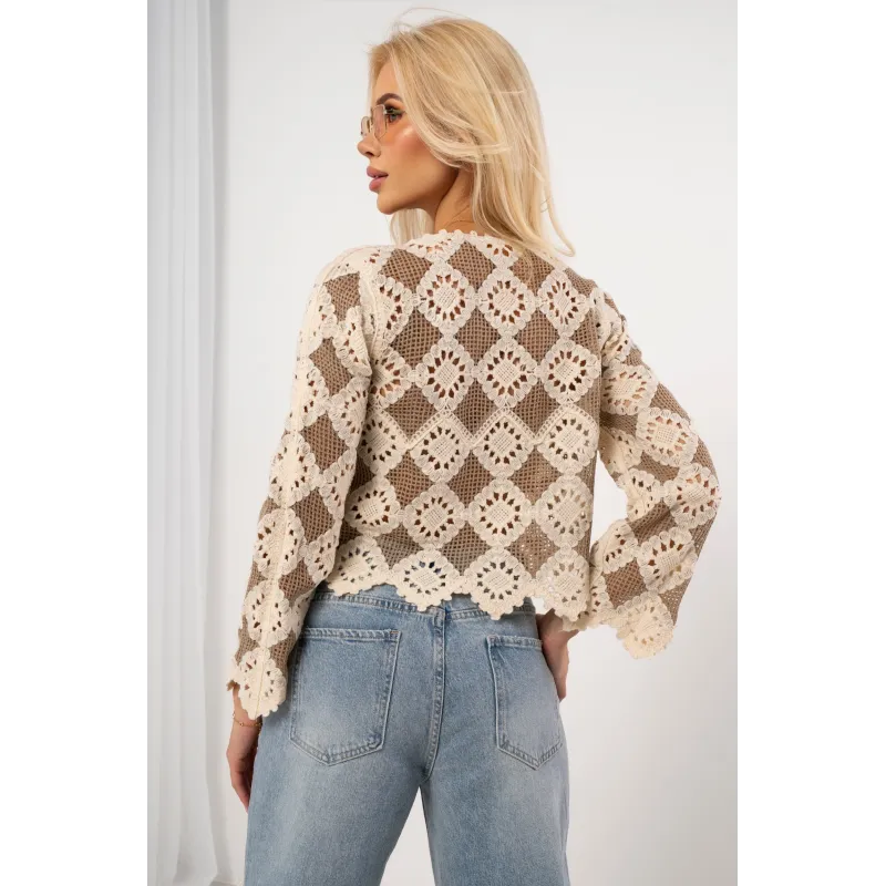 Ażurowa bluzka boho z rozszerzanymi rękawami