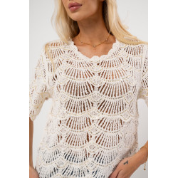 Ażurowa bluzka o splotach muszelkowych z cekinami