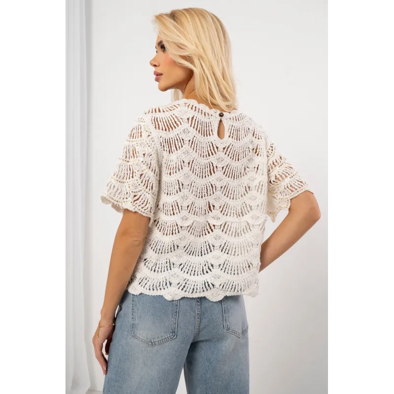 Ażurowa bluzka o splotach muszelkowych z cekinami