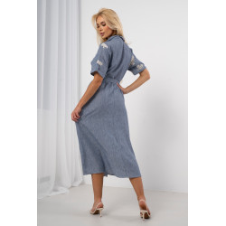 Haftowana sukienka koszulowa o długości midi