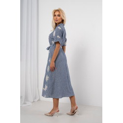 Haftowana sukienka koszulowa o długości midi