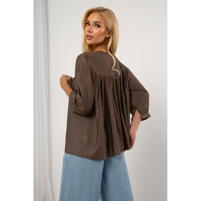 Bluzka boho z haftowanym dekoltem i koronką