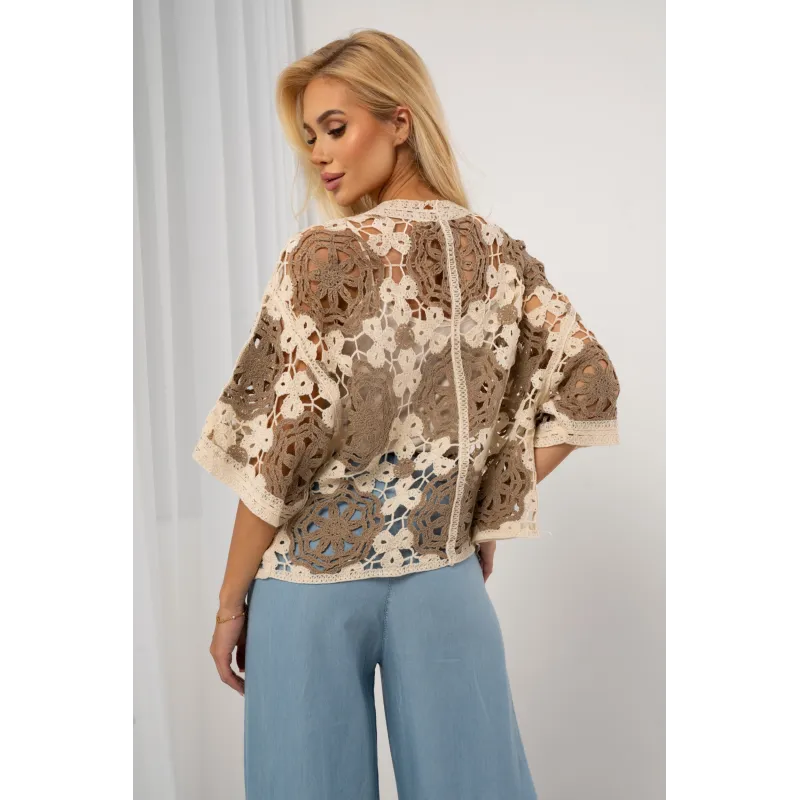 Krótki kardigan ażurowy z motywem kwiatowym | Hurtownia internetowa odzieży włoskiej