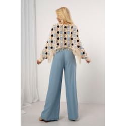 Krótka ażurowa bluzka z kwiatami i frędzlami | Hurtownia damskiej odzięzy włoskiej