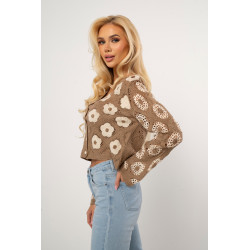 Ażurowy sweter o kroju crop z haftowanymi kwiatami | Hurtownia odzieży damskiej do butiku