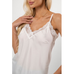 Satynowy top bieliźniany z koronkowym dekoltem | Hurtownia odzieży damskiej do butiku
