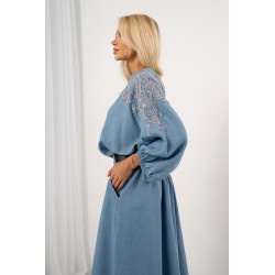 Bluzka z haftowaną gipiurą na ramionach | Hurtownia odzieży damskiej na sztuki