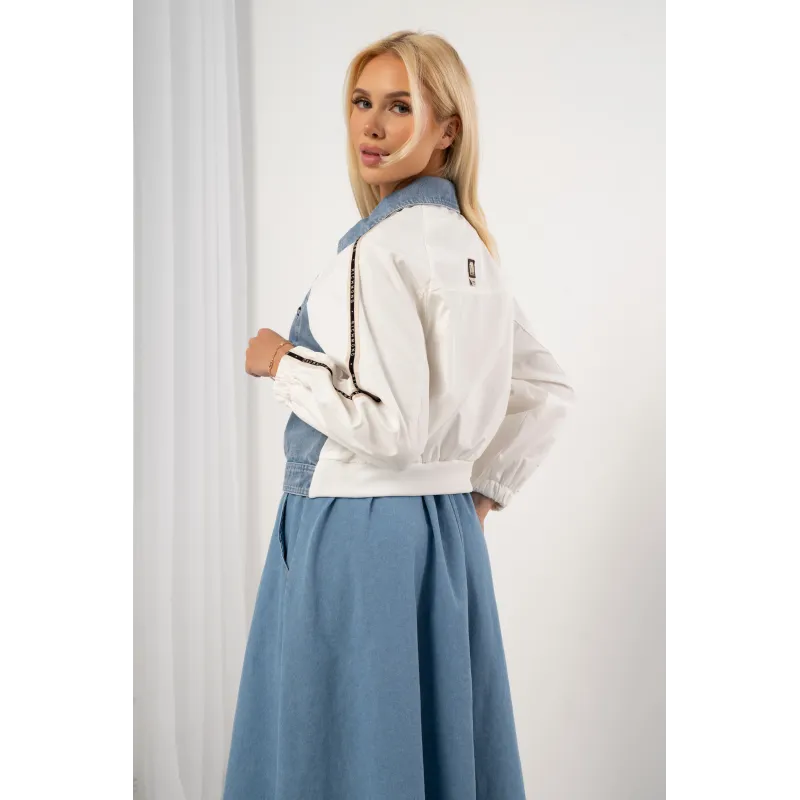 Kurtka jeansowa z kontrastowymi rękawami i tyłem