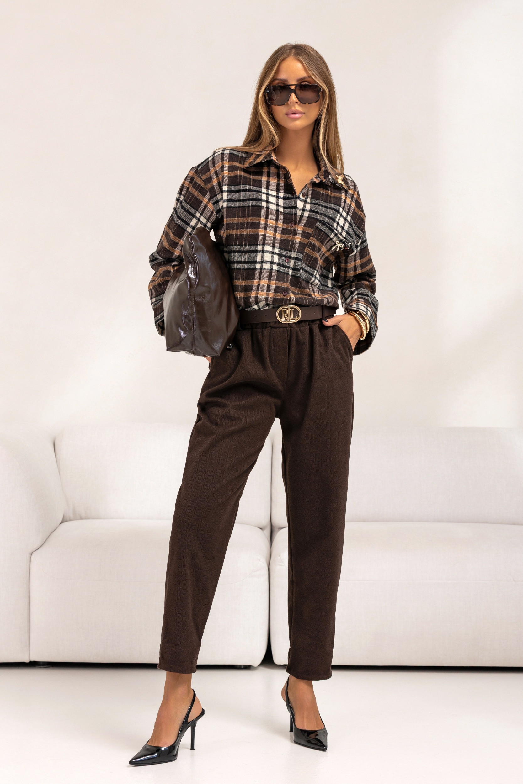 SPODNIE W JODEŁKĘ Z WYSOKIM STANEM I PASKIEM