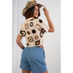 Krótka bluzka ażurowa na guziki z kołnierzykiem
