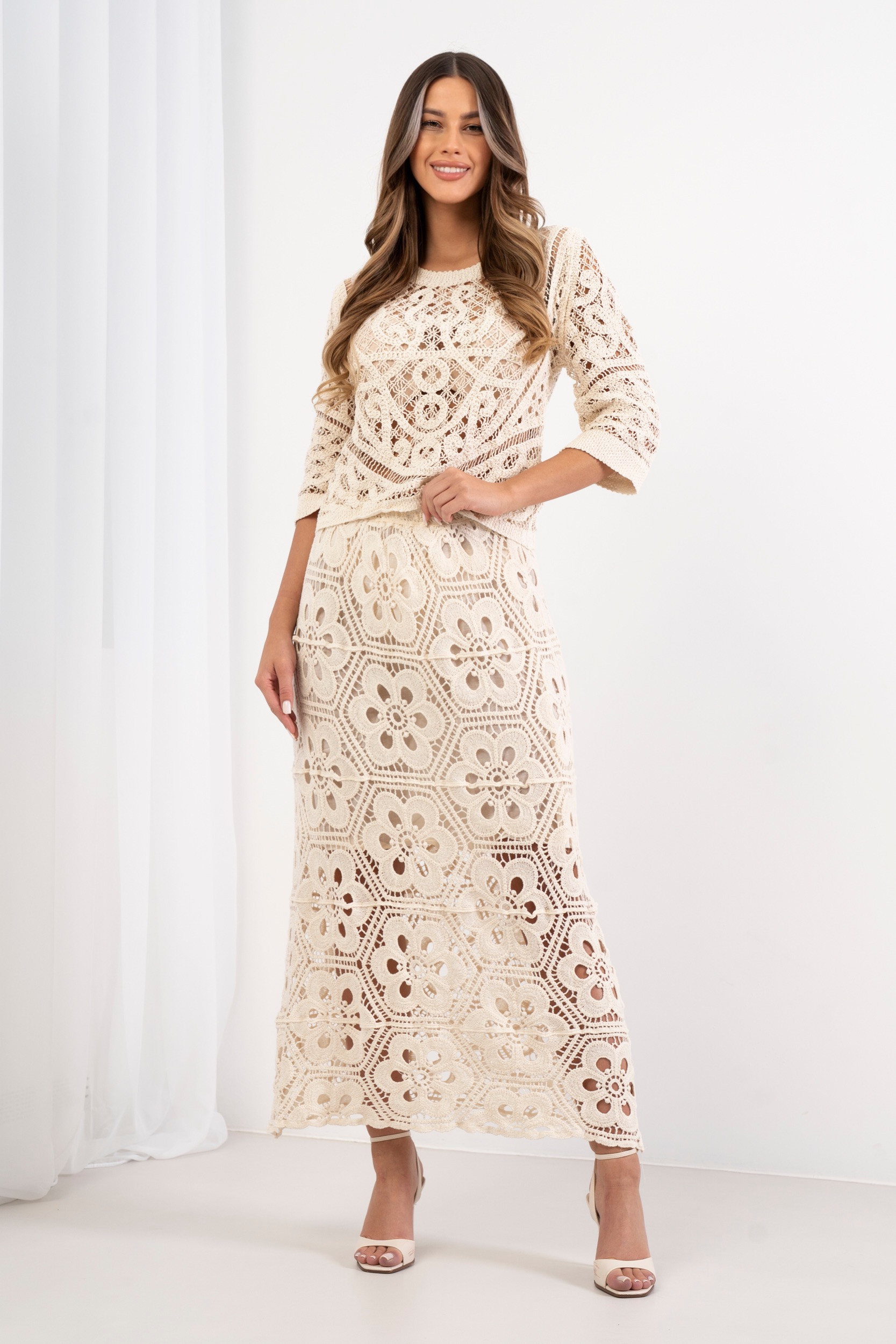 Długa spódnica ażurowa z kwiatowym wzorem