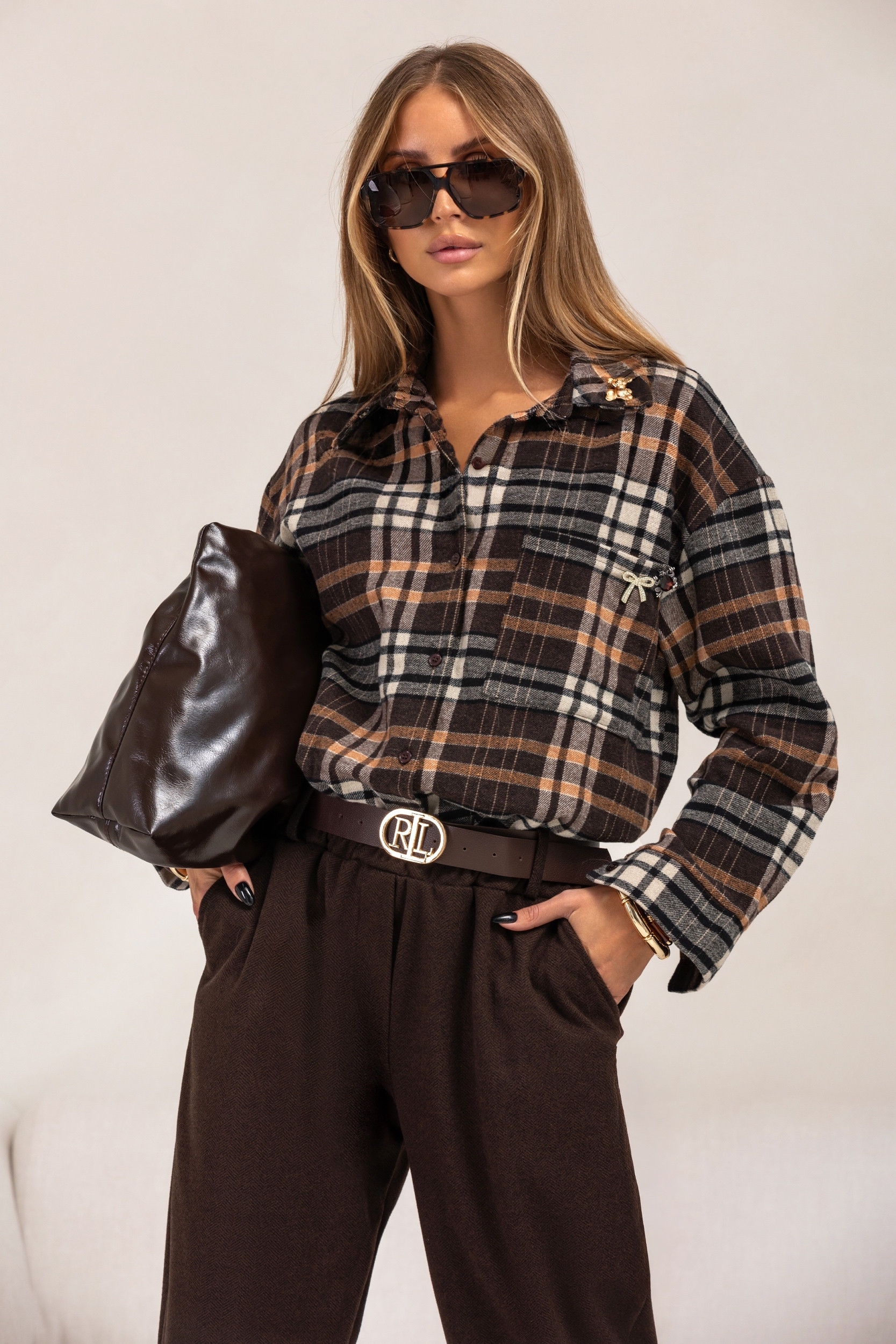 SPODNIE W JODEŁKĘ Z WYSOKIM STANEM I PASKIEM