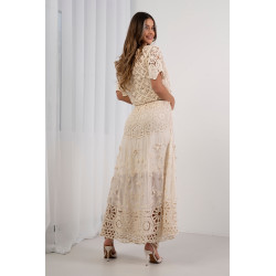 Spódnica maxi w stylu boho w haftowane kwiaty