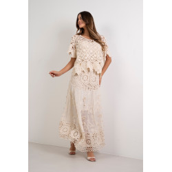 Spódnica maxi w stylu boho w haftowane kwiaty