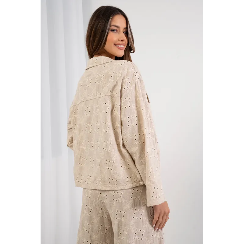Ażurowa koszula z haftem i ozdobnymi guzikami