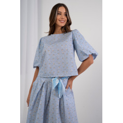 Bluzka w drobne kwiaty z bufiastymi rękawami