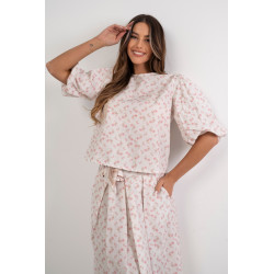 Bluzka w drobne kwiaty z bufiastymi rękawami